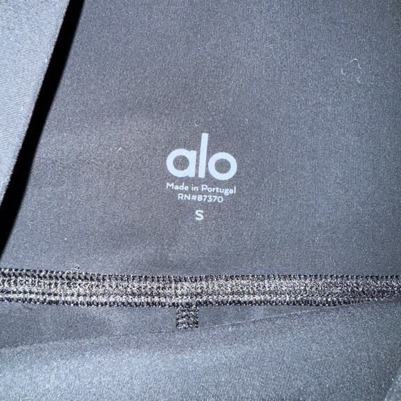 ALO - High Waist Extreme Ripped Warrior Leggings - BNWOT - Picture 4 of 10